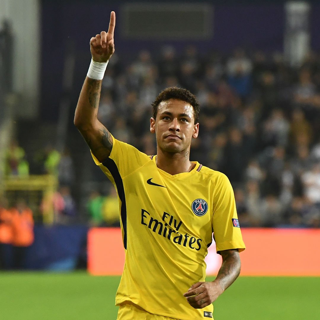 他在西班牙 他在西班牙