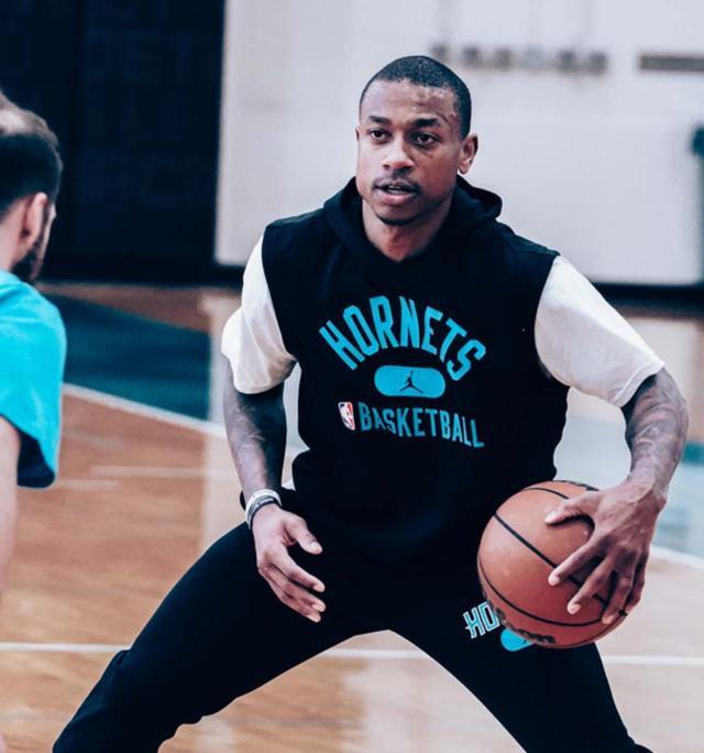 马丁内斯已 马丁内斯已