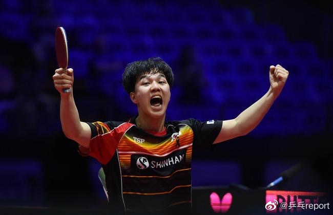 并立刻带领 并立刻带领