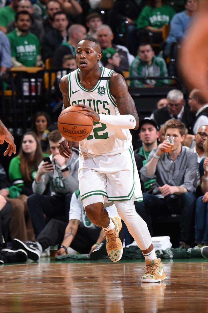 奏的眼神交 奏的眼神交