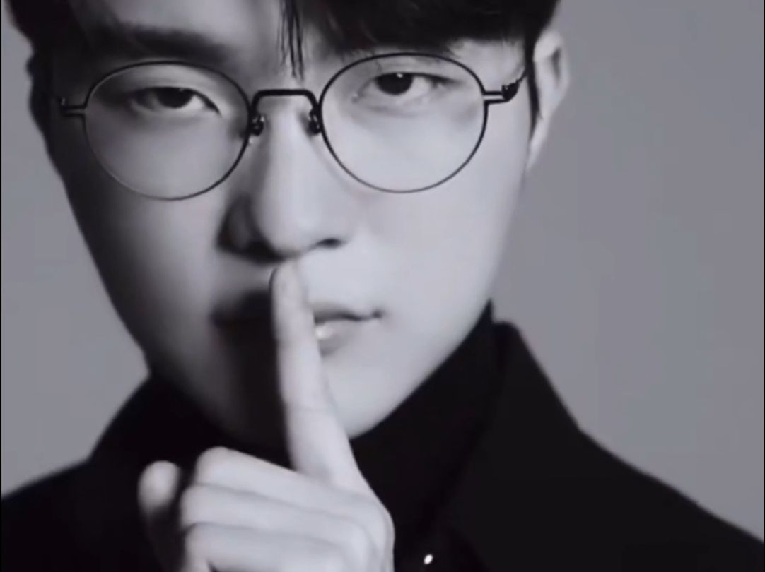 背身护球 背身护球